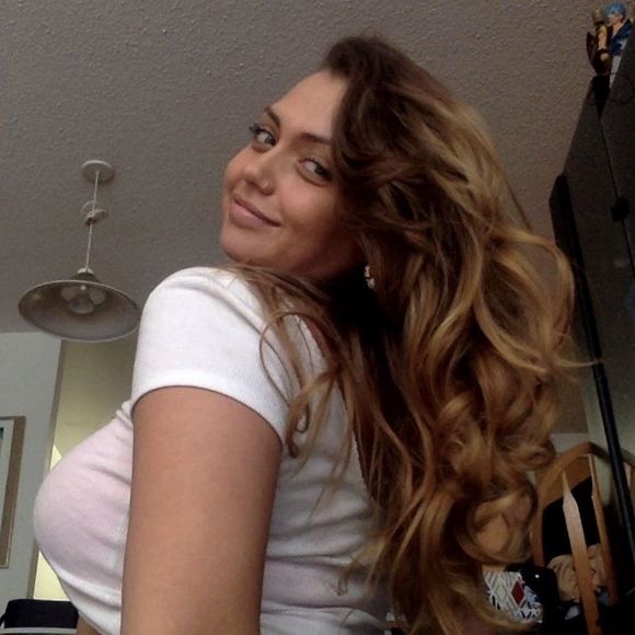 Meet your Posher, Kaia - Picture 1 of 1